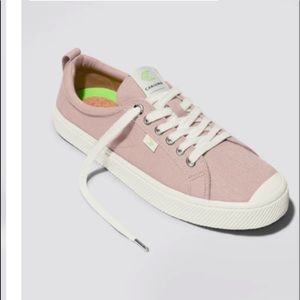 Cariuma Canvass Sneakers